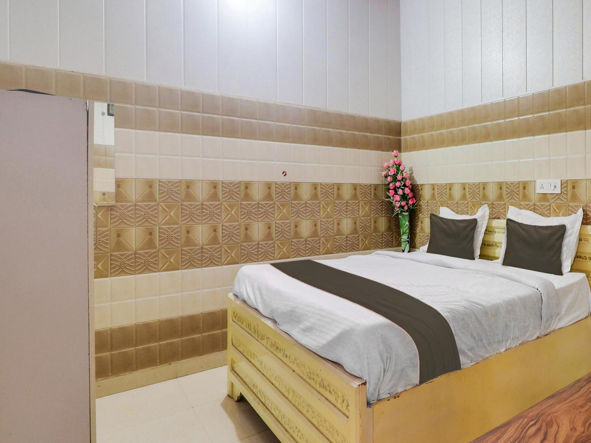 Collection O Paradise And Restaurant Hotel Kashipur Exterior photo