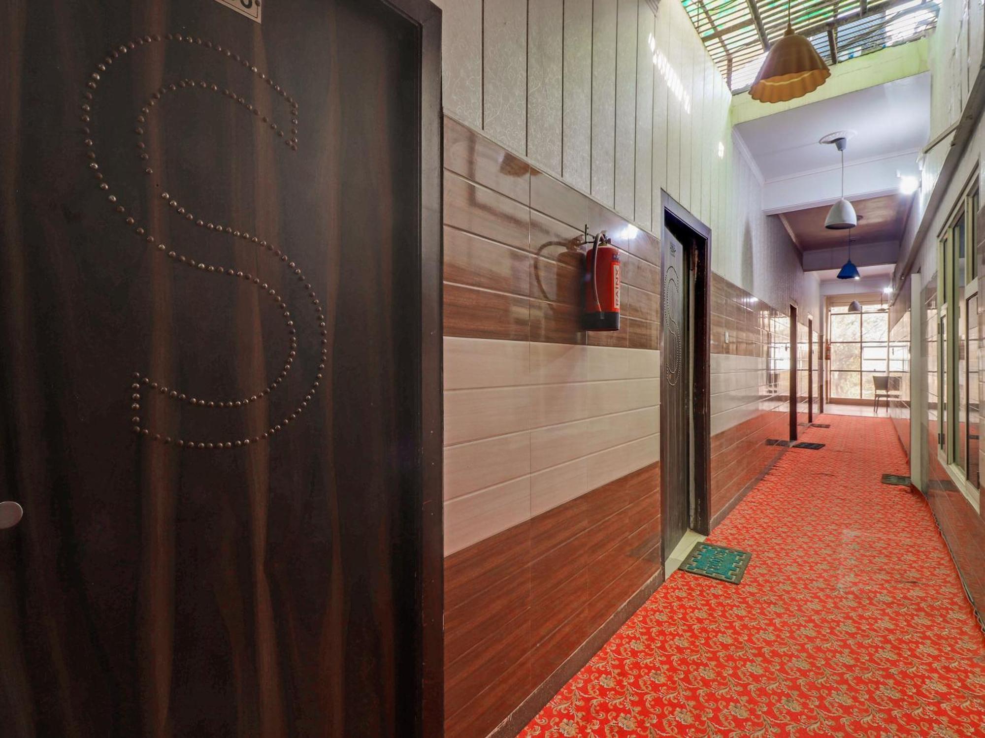 Collection O Paradise And Restaurant Hotel Kashipur Exterior photo